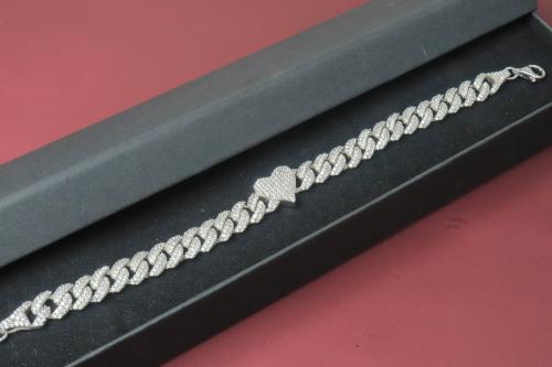 اسوارة بناتي قلب