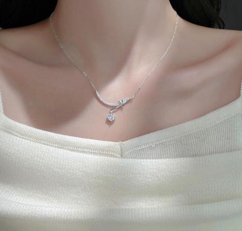 سنسال فضة الماس موزانايت 1ct