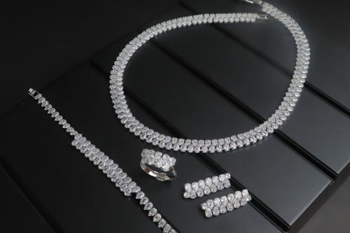 طقم عرائس