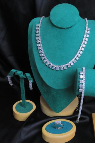 طقم عرائس